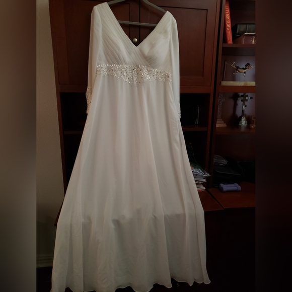 NWT JJ'S HOUSE Wedding dress size 12 - Picture 3 of 15